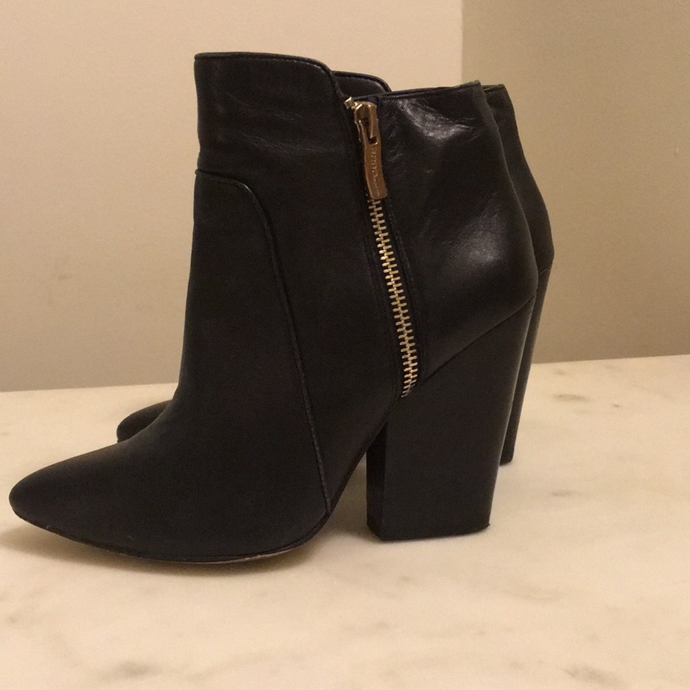 BCBGeneration booties